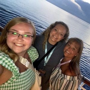 Meet your Posher, Stephanie